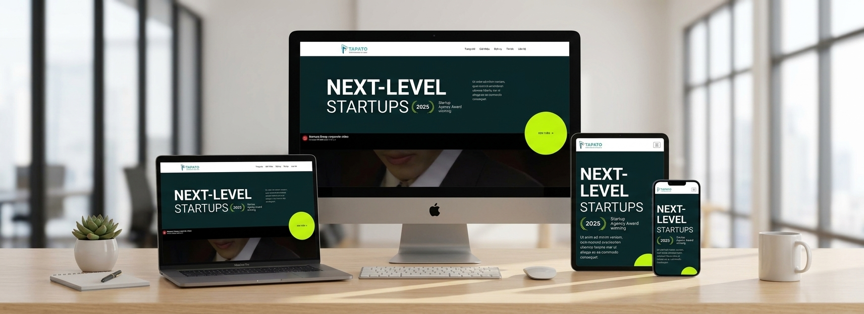 Mẫu website startup hiển thị trên máy tính, laptop, máy tính bảng và điện thoại